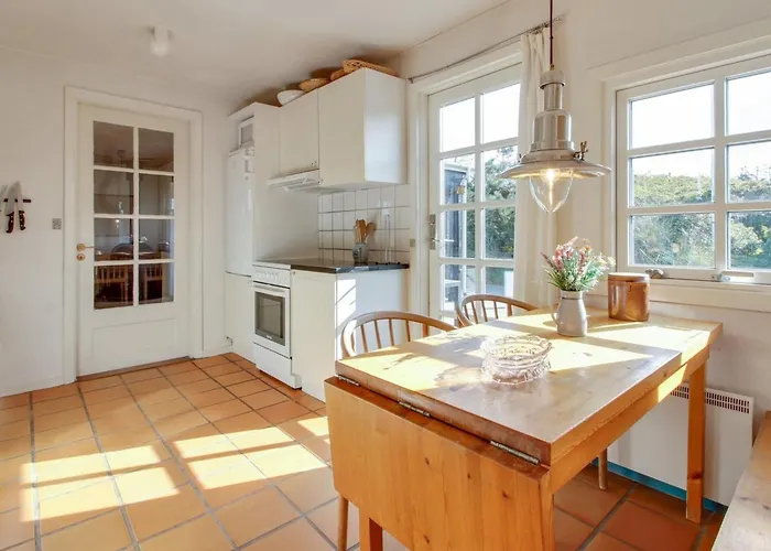 Gudwer - 300m From The Sea By Interhome